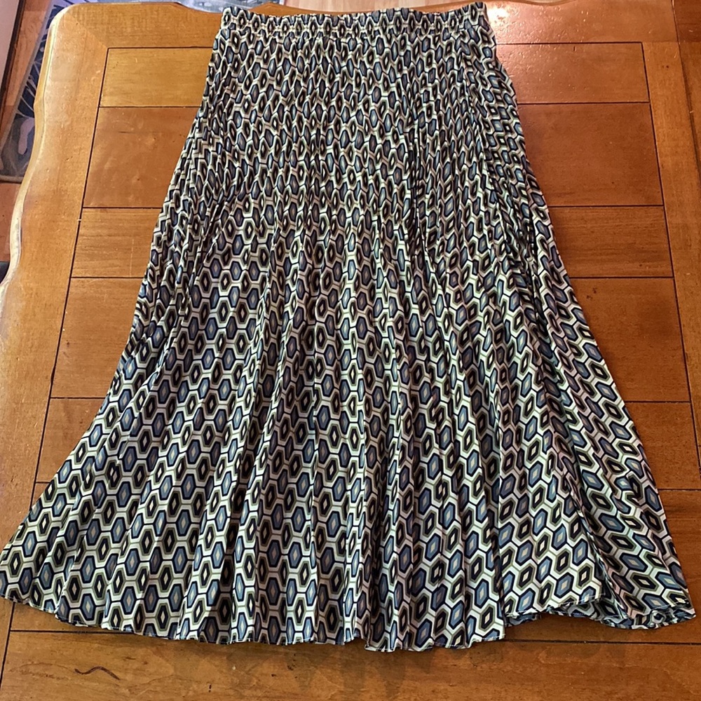 MAX STUDIO Pleated Skirt, Medium, 34” Length